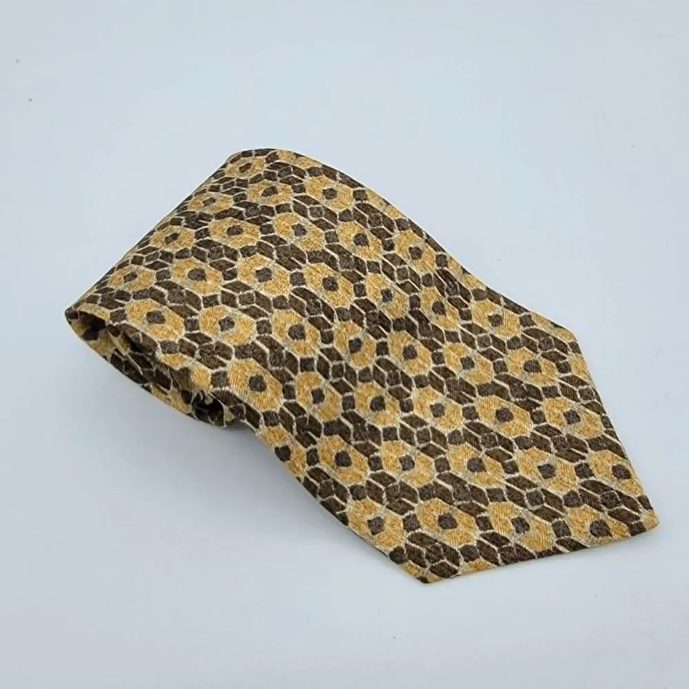 Claiborne Men’s 100% Silk Necktie Hand Made Yellow Brown Size 55.5 x 3.75